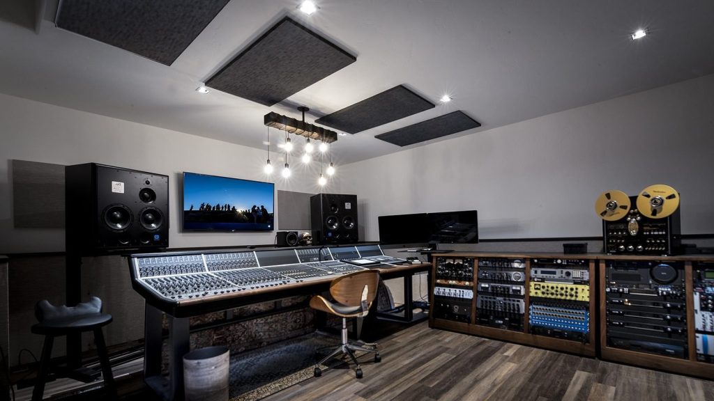 Recording Studio Time Efficiency: Booking, Budgeting and Making the Most of It